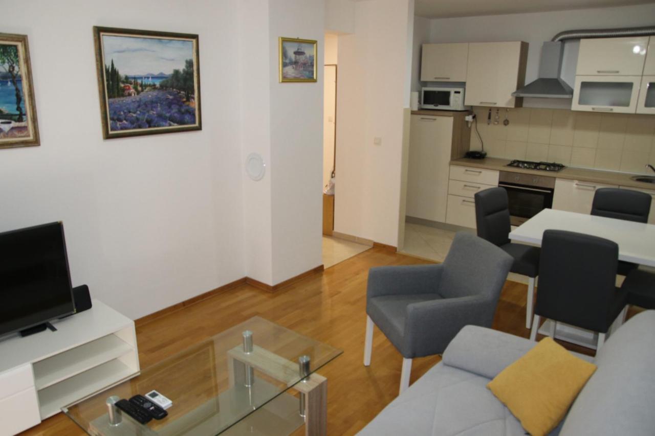 Apartment Pearl-Free Parking Макарска Екстериор снимка