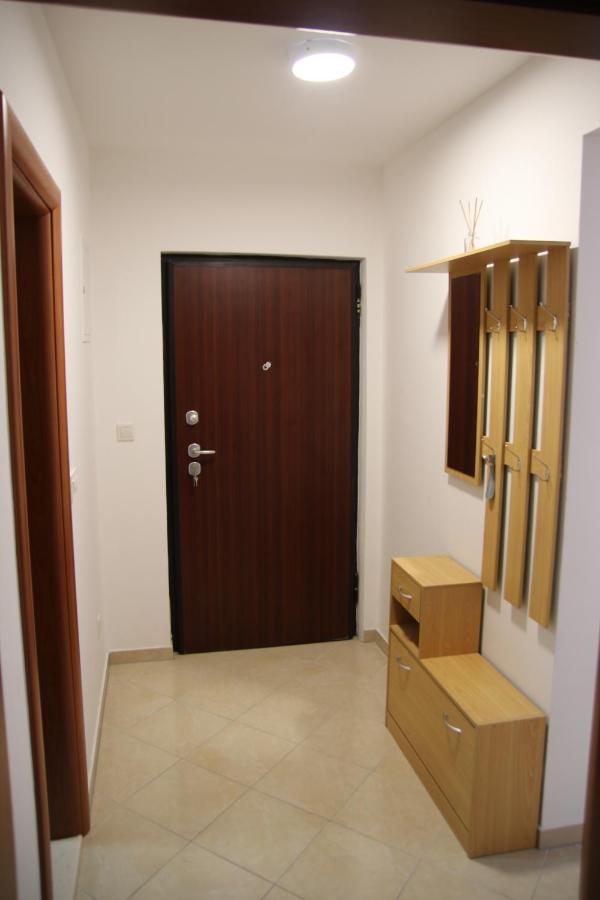 Apartment Pearl-Free Parking Макарска Екстериор снимка