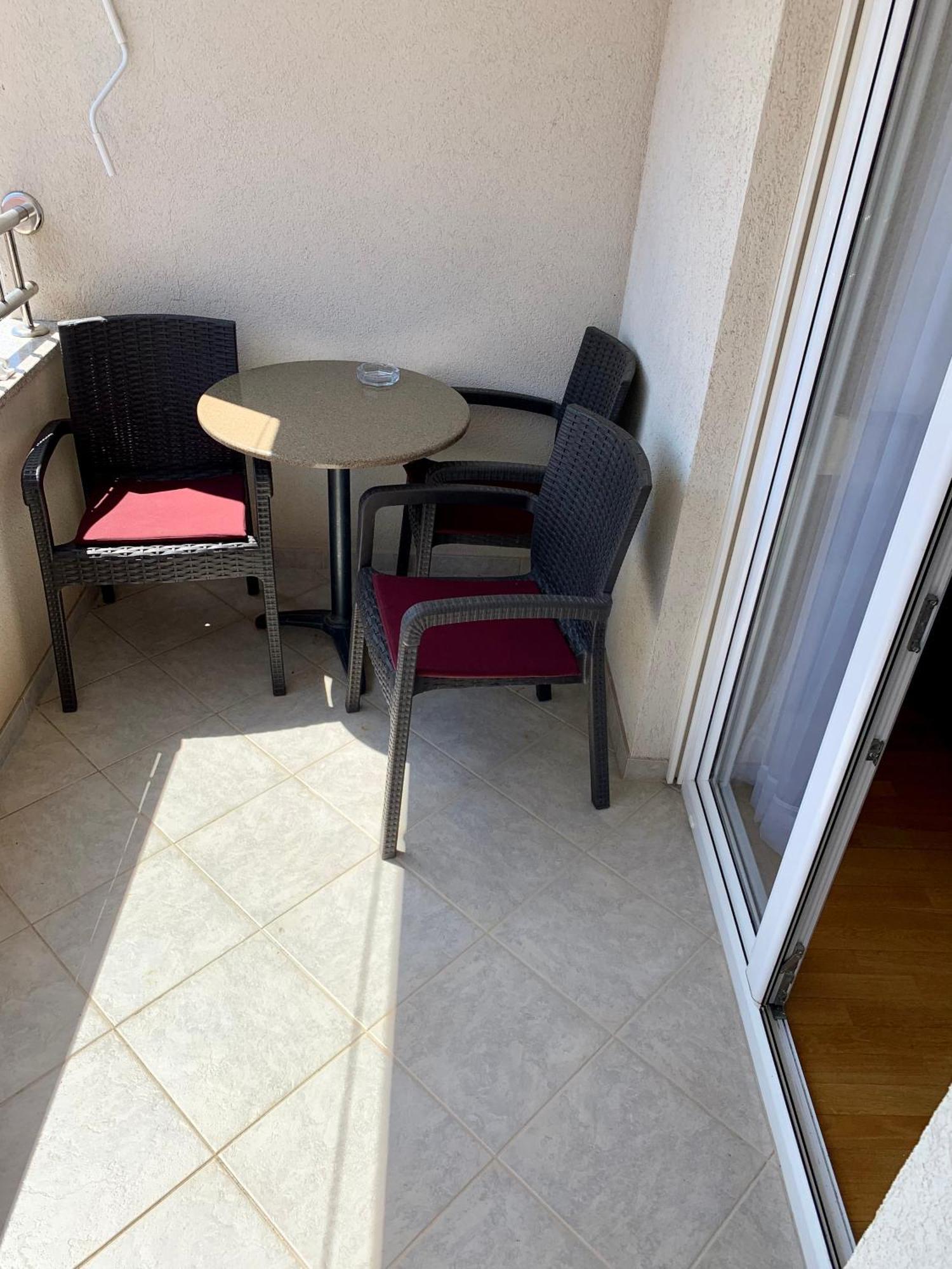Apartment Pearl-Free Parking Макарска Екстериор снимка