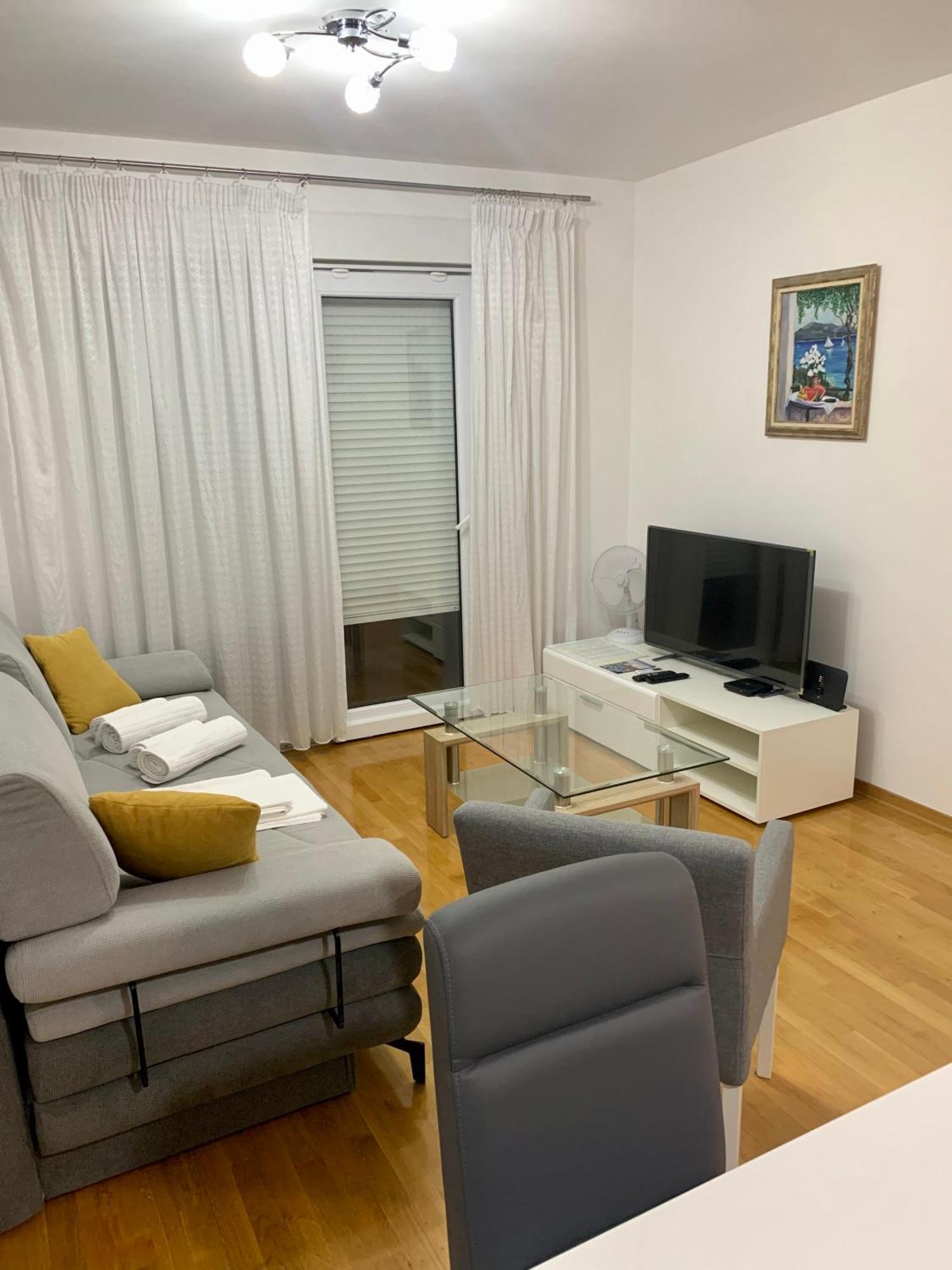 Apartment Pearl-Free Parking Макарска Екстериор снимка
